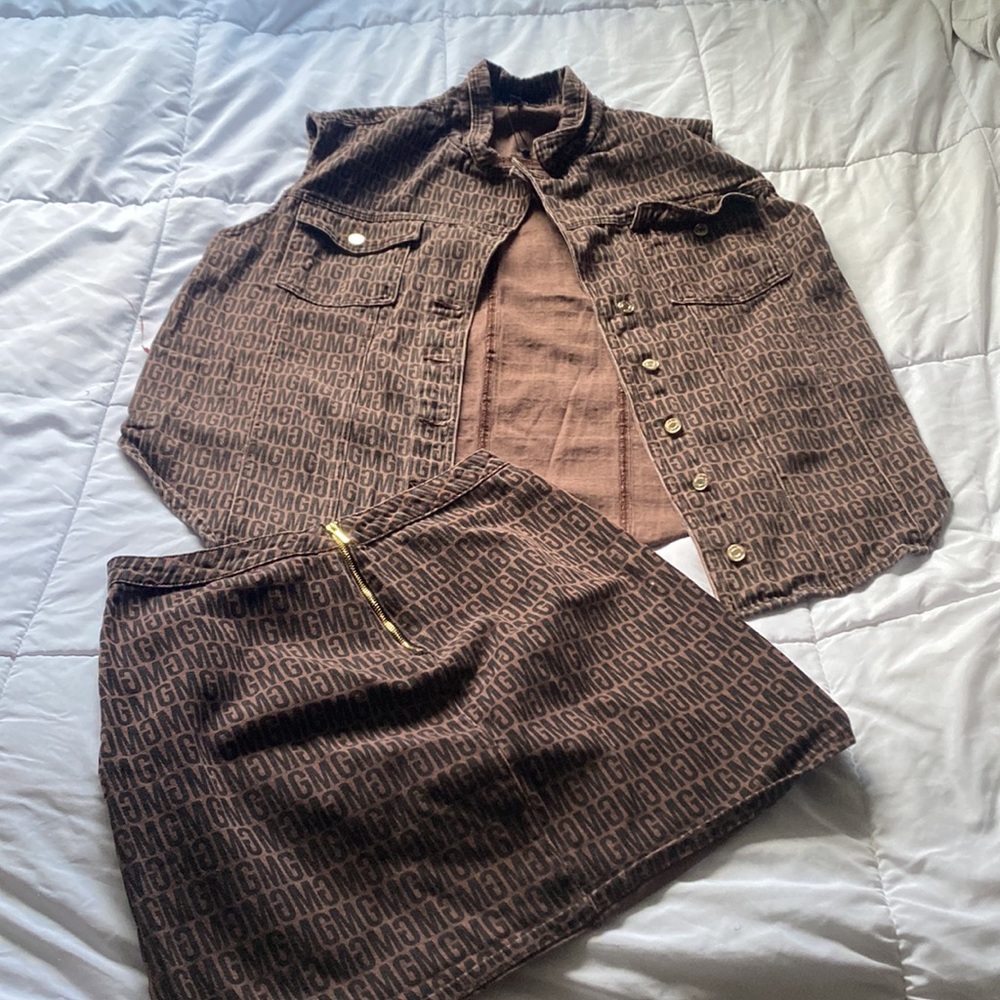 Matching set. - Picture 2 of 3